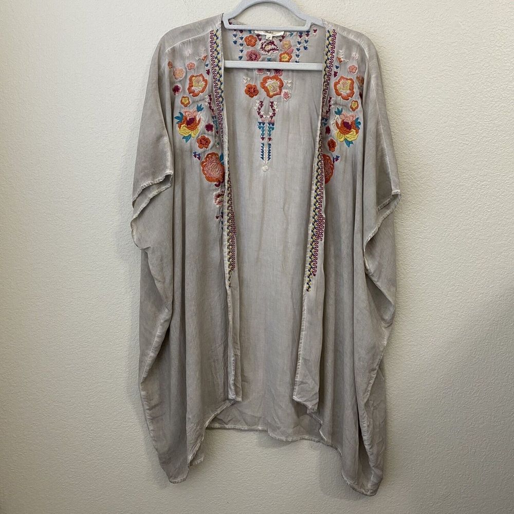 Andree by Unit Wrap Cardigan Size Large Floral Embroidered Open Front